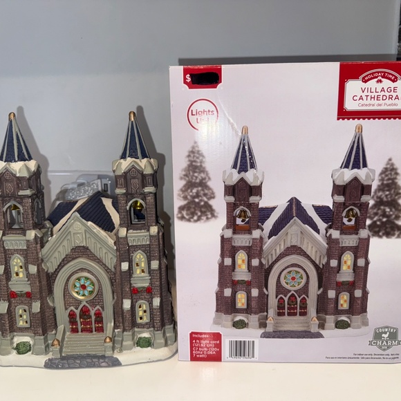 2019 "COUNTRY CHARM" SEASONAL HAND PAINTED CHURCH w/ Original Box - Picture 8 of 9